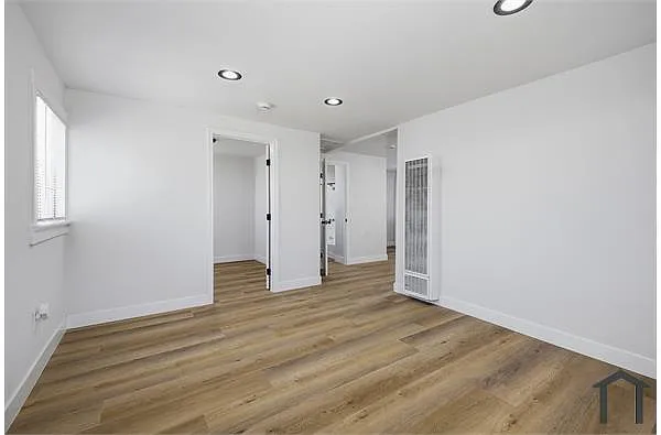 Building Photo - 239 W 98th St