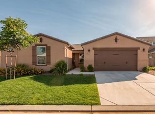 1843 N Whitehorse Ln, Clovis, CA 93619