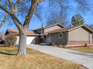 1000 Greendale St, Menasha, WI 54952