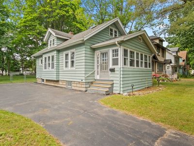 101 Grassmere Park, Rochester, NY, 14612