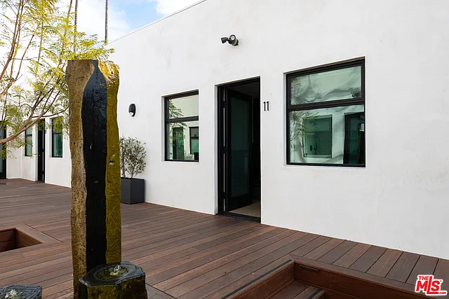 1325 Cabrillo Ave #4 — Photo 6