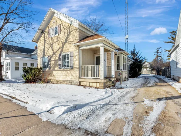 236 W South Park Ave, Oshkosh, WI 54902