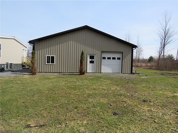 3rd image of 1744 Kent Rd