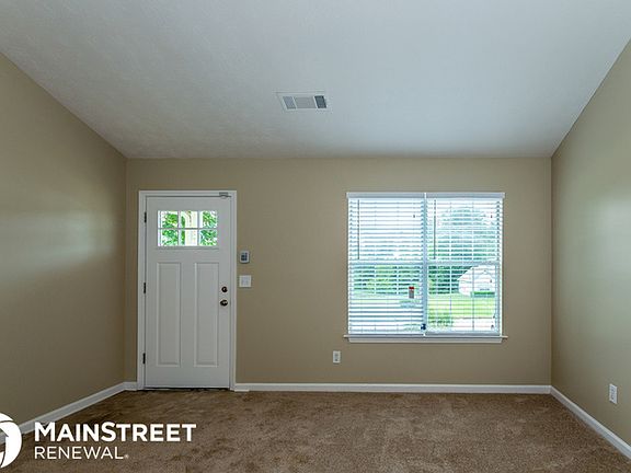 3rd image of 1301 Stoneleigh Dr