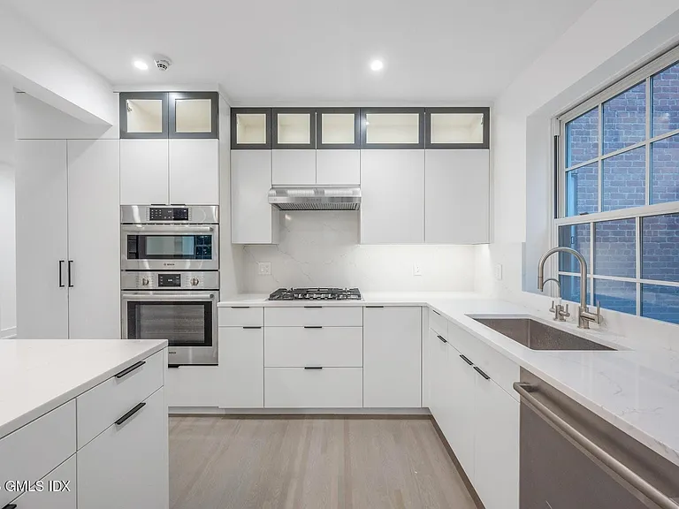 20 Church St #A24 — Photo 11