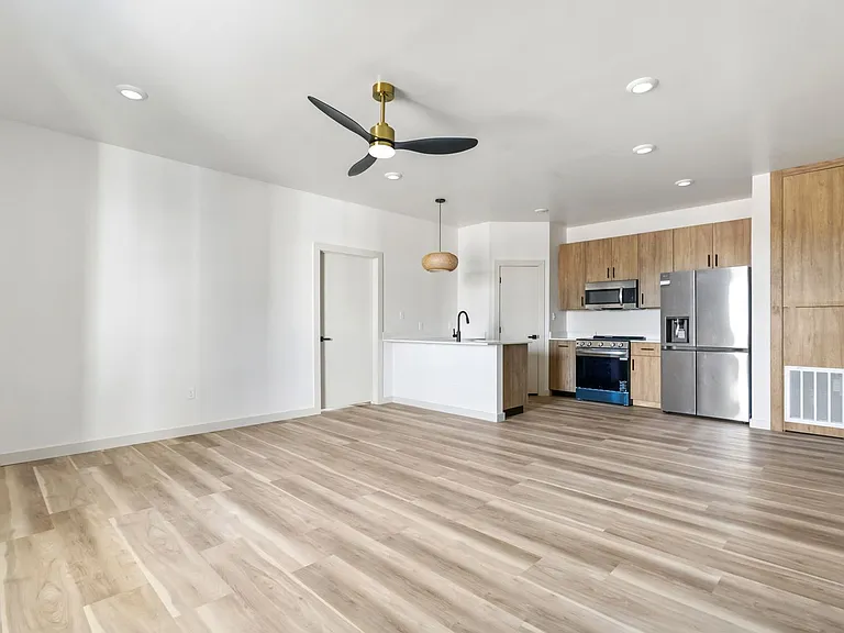 225 E New Hampshire St #1 — Photo 5