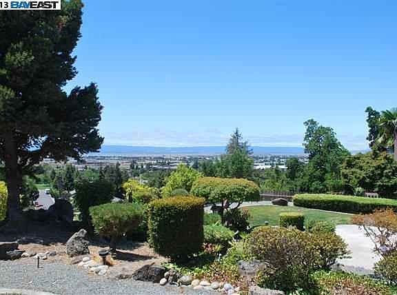 4th image of 44646 Parkmeadow Dr