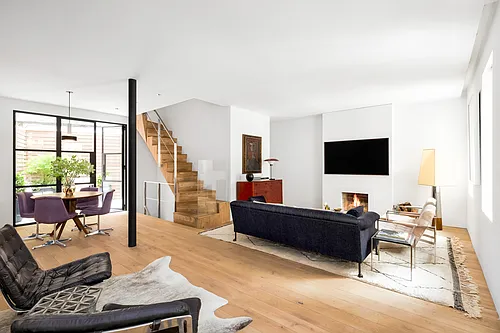 130 Charles St Photo 1