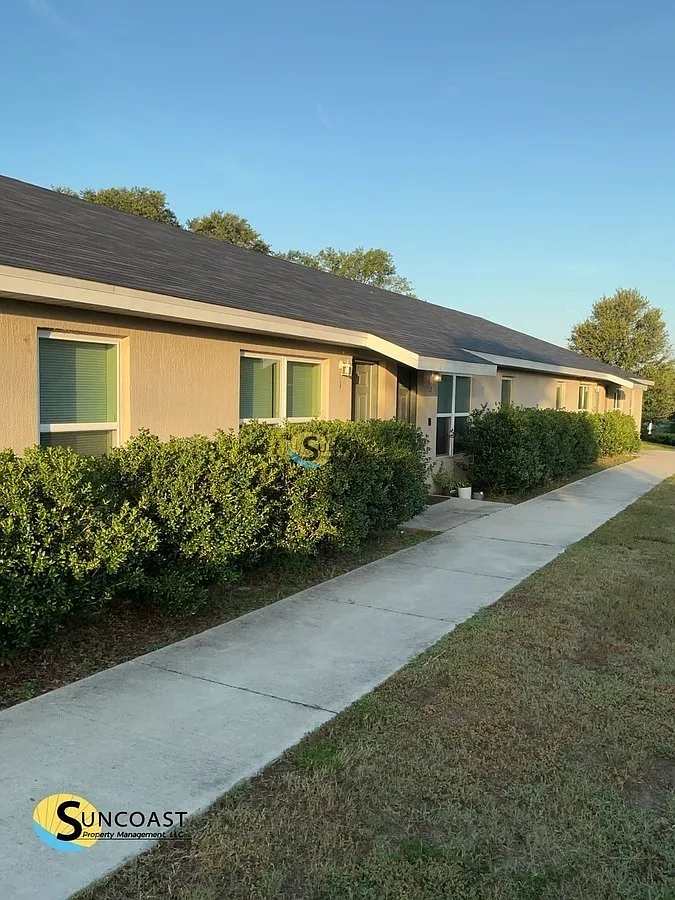 SE Ocala 2BR/2BA Near Everything — Photo 1