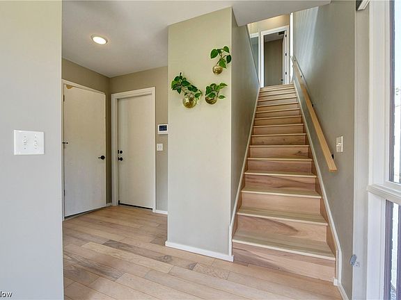 4th image of 1314 W 58th St #S/l-1
