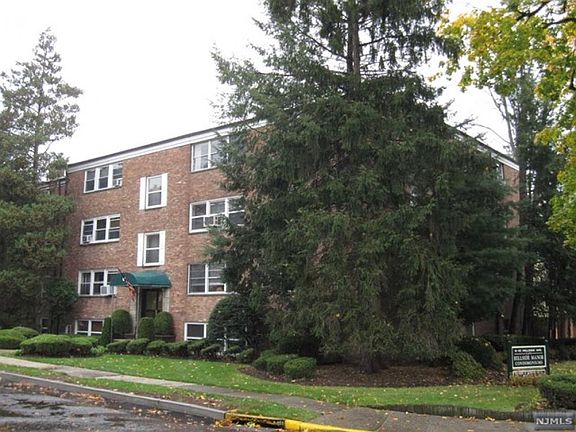 2nd image of 6-12 Hillside Ave #2D