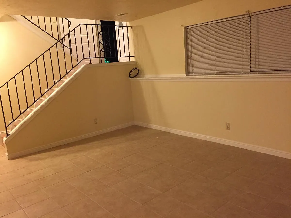 2 bed, 1.5 bath, 1000 sqft, $1,500 — Photo 2