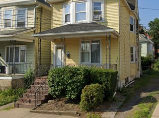 92 Lockhart St, Wilkes Barre, PA 18702