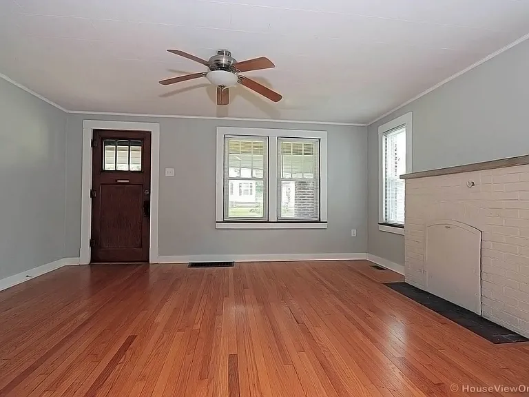 1511 Whitener St — Photo 4