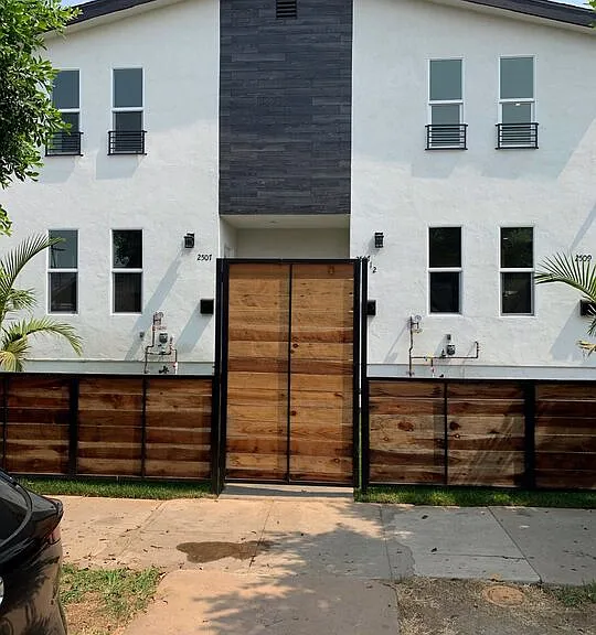 2509 Cincinnati St — Photo 1