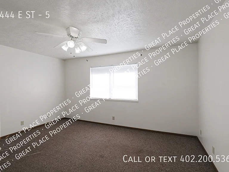 2444 E St #5 — Photo 12