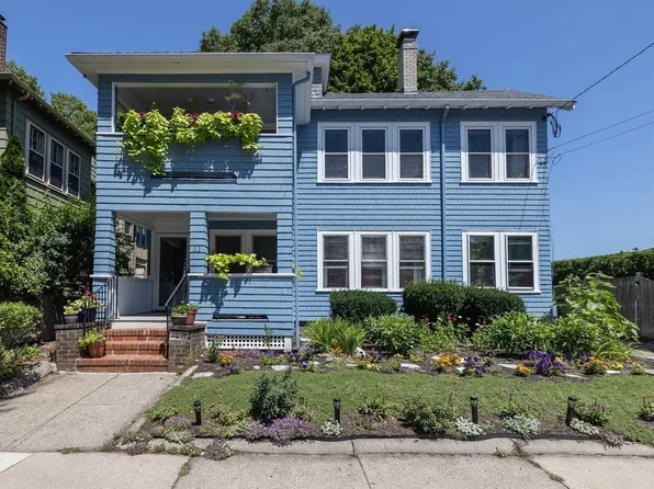 11 Pershing Rd #2, Jamaica Plain, MA 02130