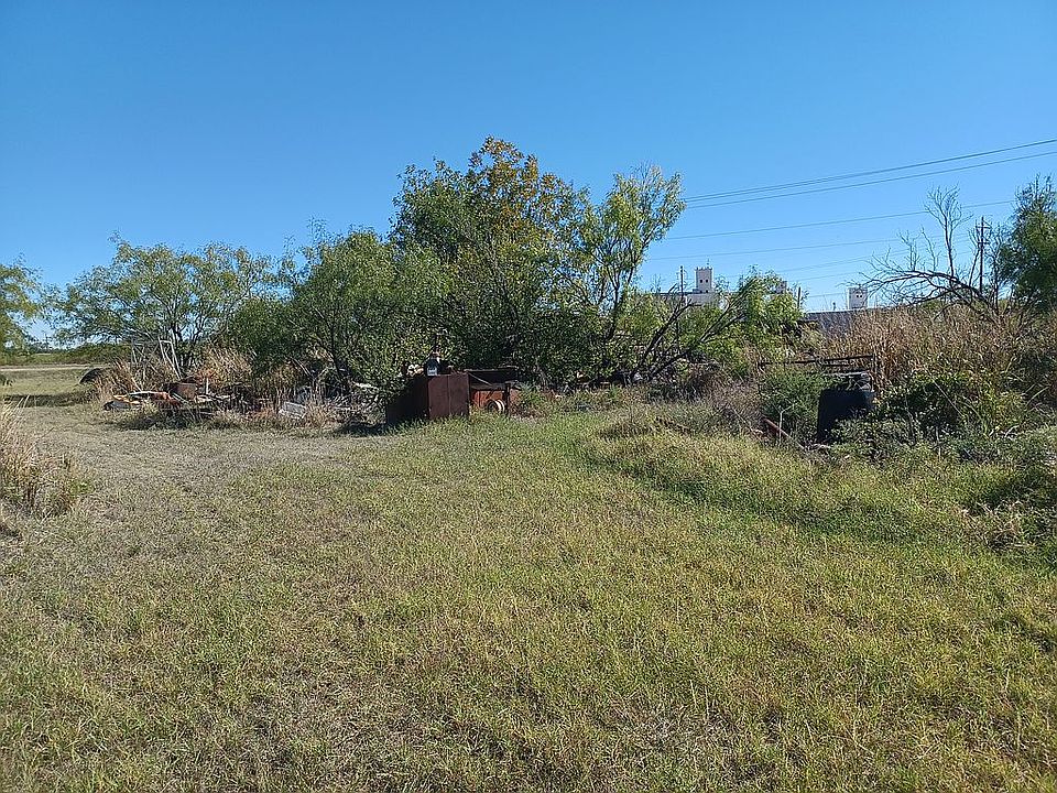 1st image of NE Avenue B