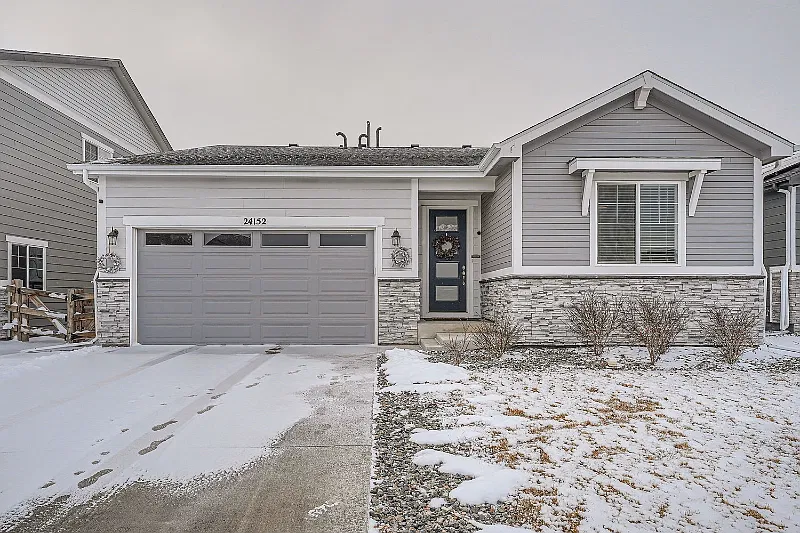 Fully Furnished 3BD/2BA Home in Aurora Highlands - All-Inclusive Living — Photo 2