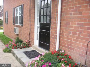 132 Cricket Ave APT 2C, Ardmore, PA 19003