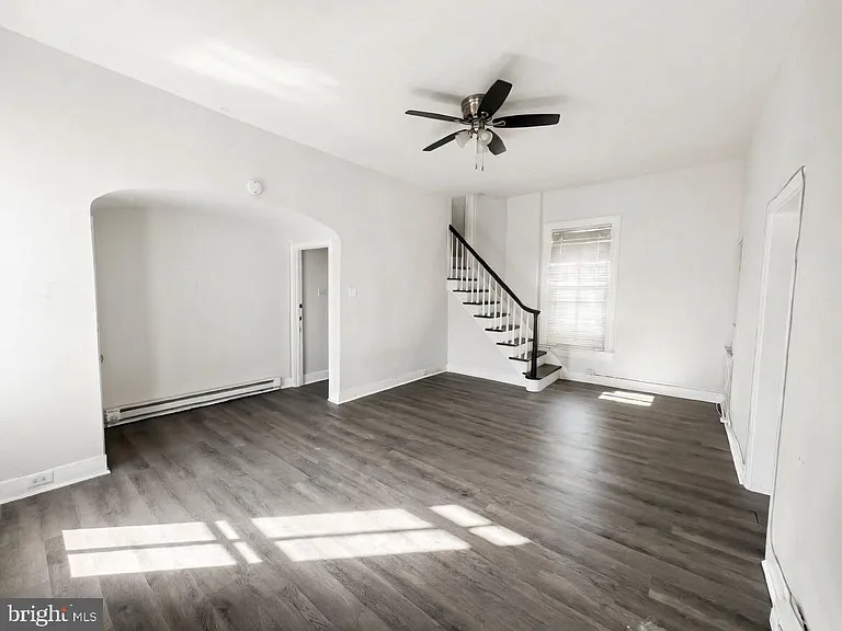 535 E High St — Photo 3