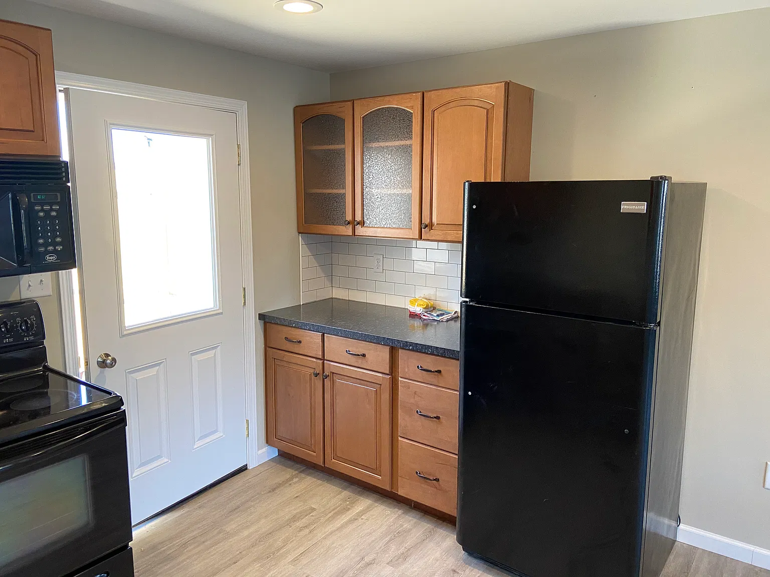 2 bed, 1025 sqft, $1,645 — Photo 4