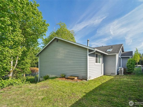 131 Logan Road, Lynnwood, WA 98036