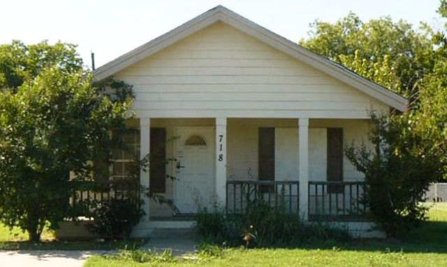 1st image of 718 Tuskegee St