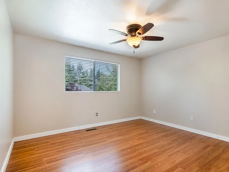 623 Harvest Rd — Photo 18