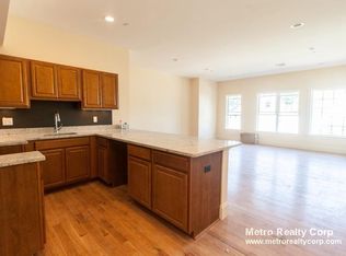 5169 Washington St #7, West Roxbury, MA 02132