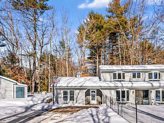 3rd image of 22 Abenaki Acres Road