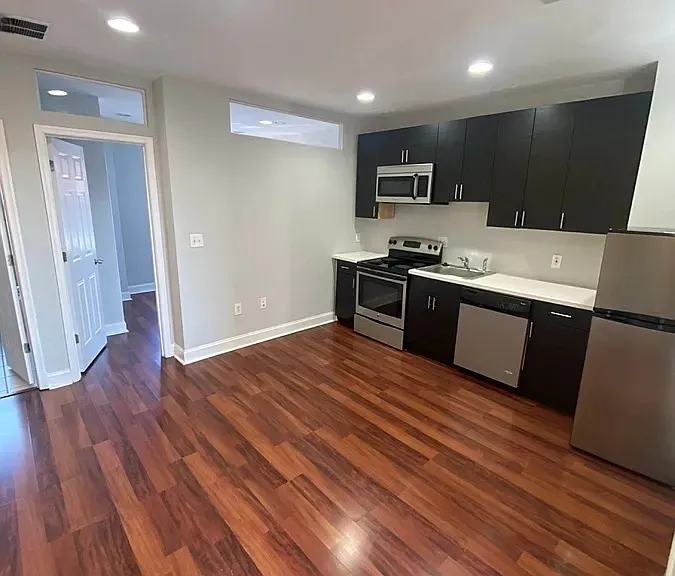 2 bed, 711 sqft, $3,800 — Photo 3