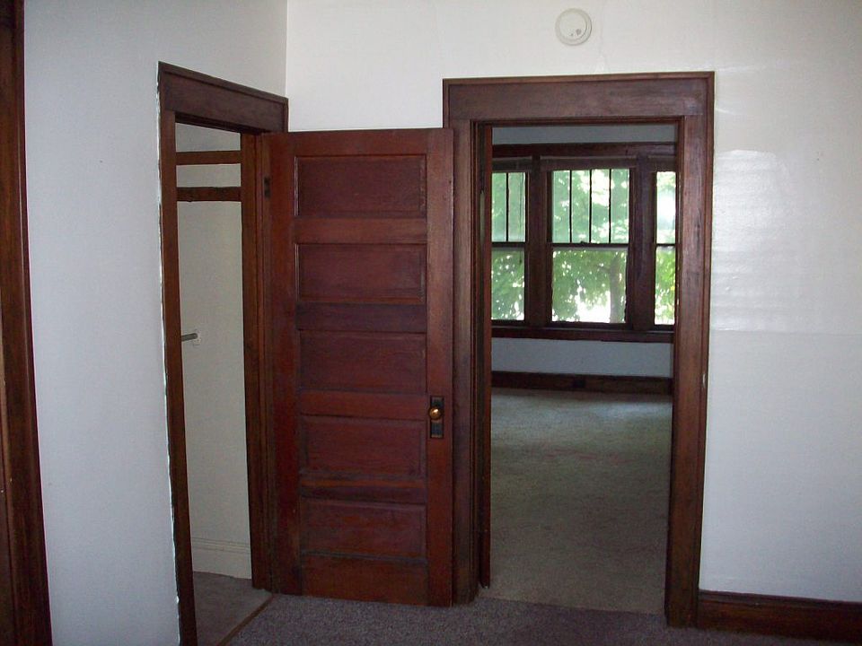 Office looking into bedroom