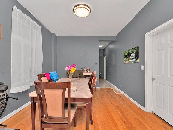 5th image of 1904 S Avers Ave