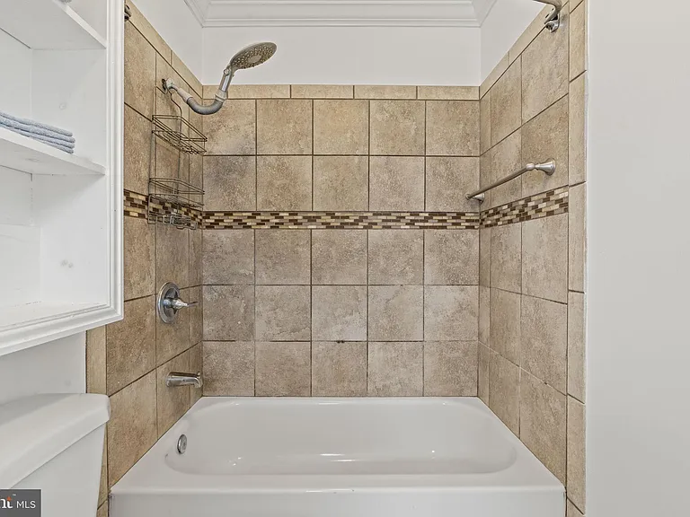 5 Burgess Ln — Photo 24