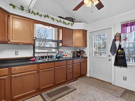 2nd image of 10345 Brooklyn Rd