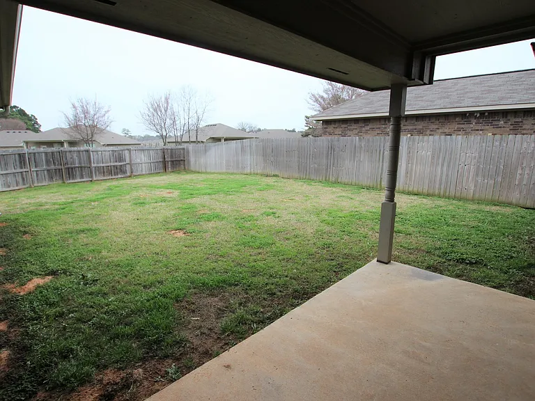 19401 King Ranch Dr — Photo 29