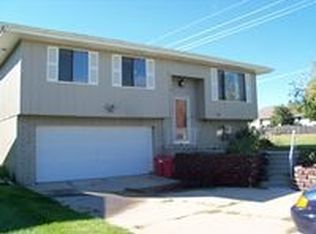 6040 N 105th St, Omaha, NE 68134