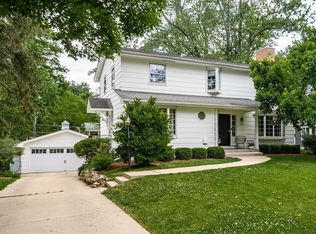 291 Spring Ave, Glen Ellyn, IL 60137
