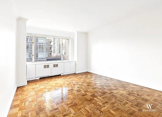 Rented by Warburg | media 23