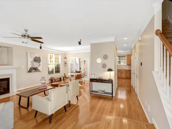 6021 Four Townes Ln, Raleigh, NC 27616