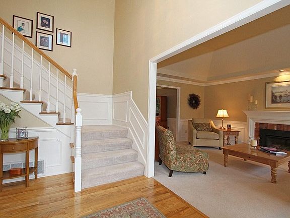 2nd image of 20336 NE 34th Ct