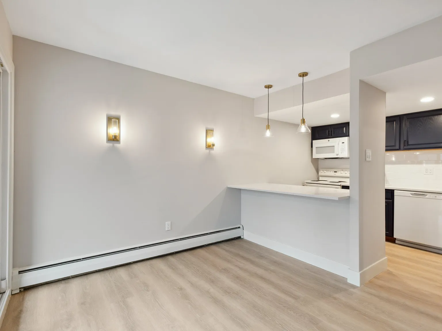 1 bed, $1,595 — Photo 2