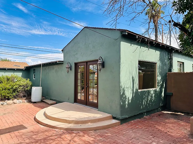 3045 E Drachman St — Photo 22