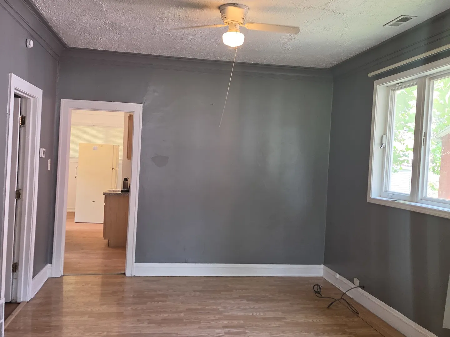 3 bed, 989 sqft, $1,500 — Photo 3