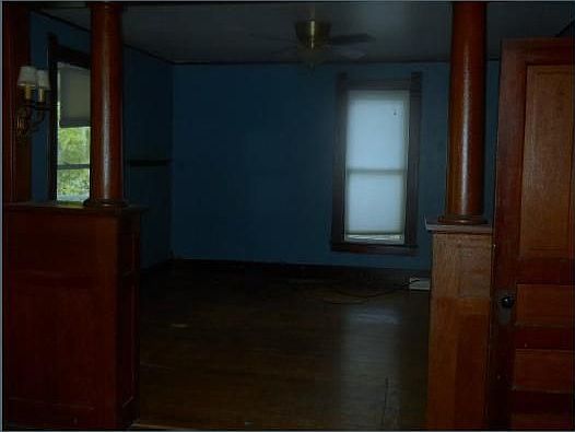 5th image of 124 N 1st St