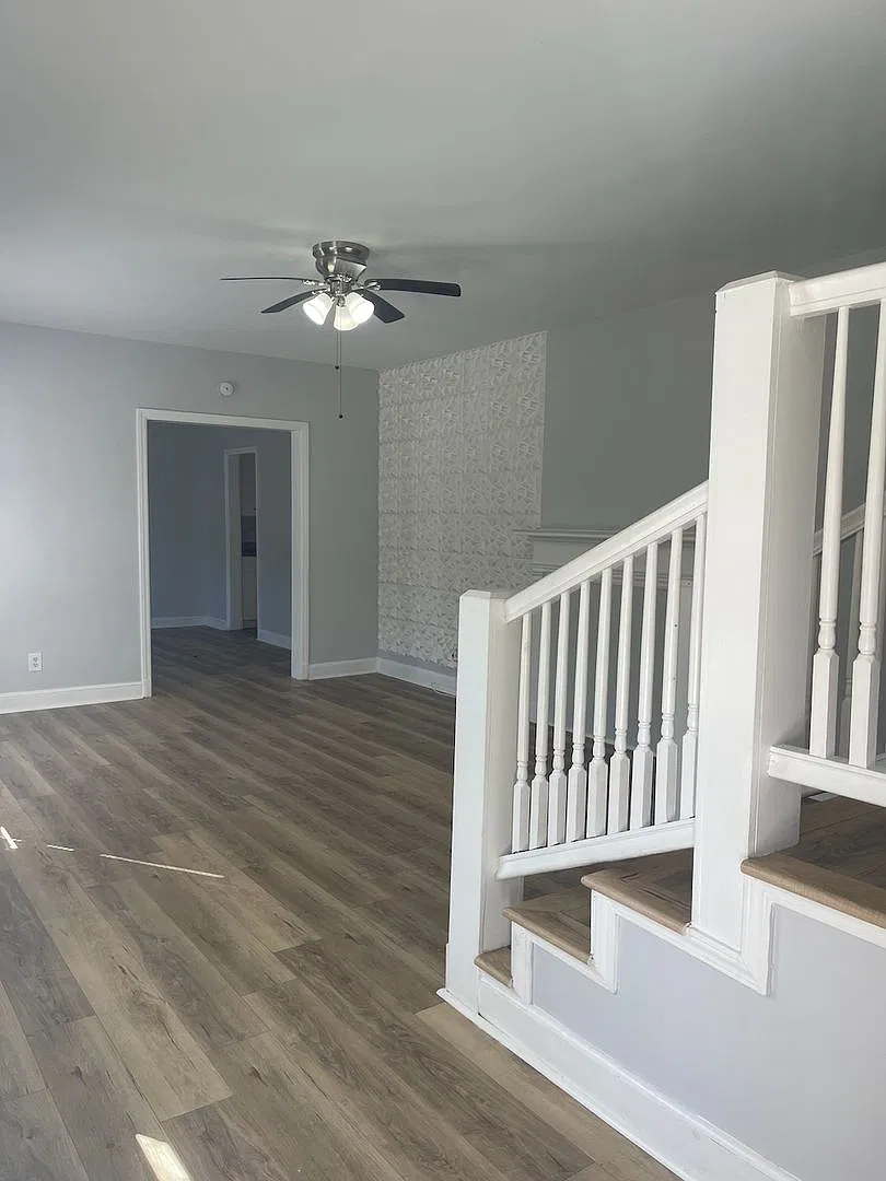 4-Bedroom with Basement in Venetian Hills — Photo 3