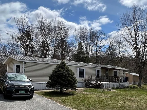 220 Redwood Dr, Hyde Park, VT 05655