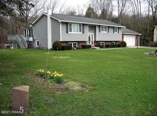 49 Log Rd, Jefferson Township, PA 18436