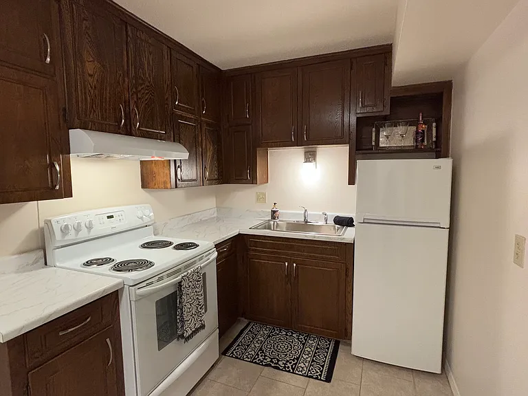 2727 S Sterling Ave #G — Photo 5